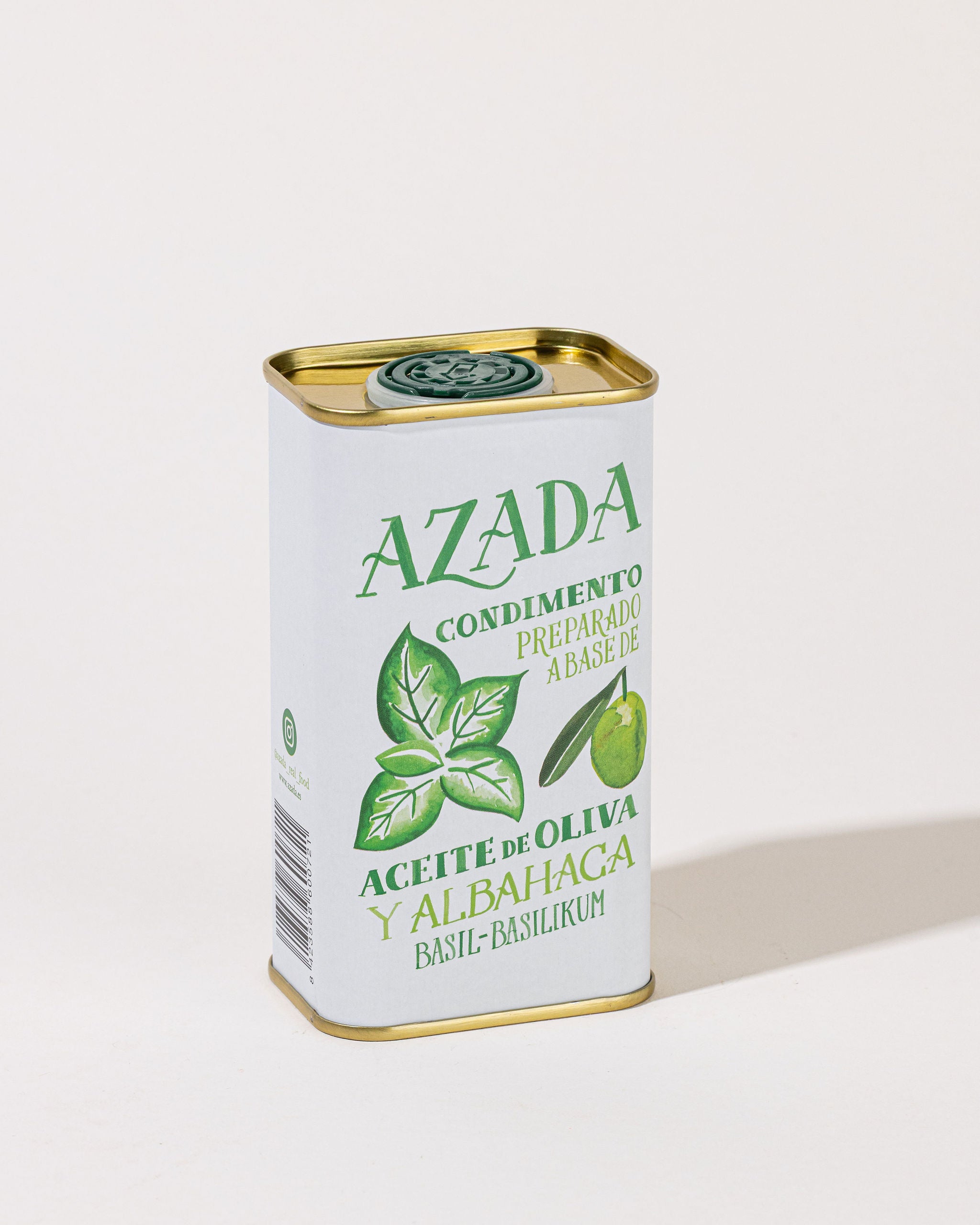 Bio-Olivenöl und Basilikum