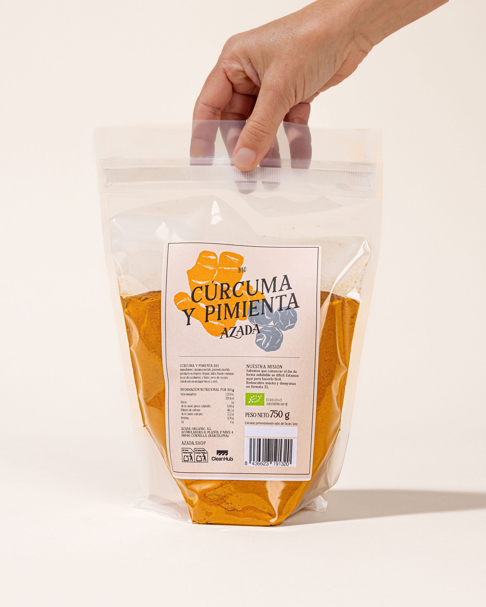 Bio-Kurkuma und schwarzer Pfeffer