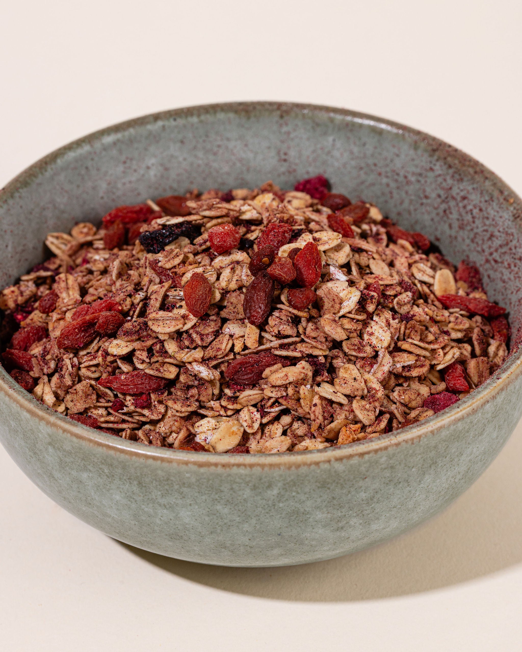 Crunchy Beeren- Granola