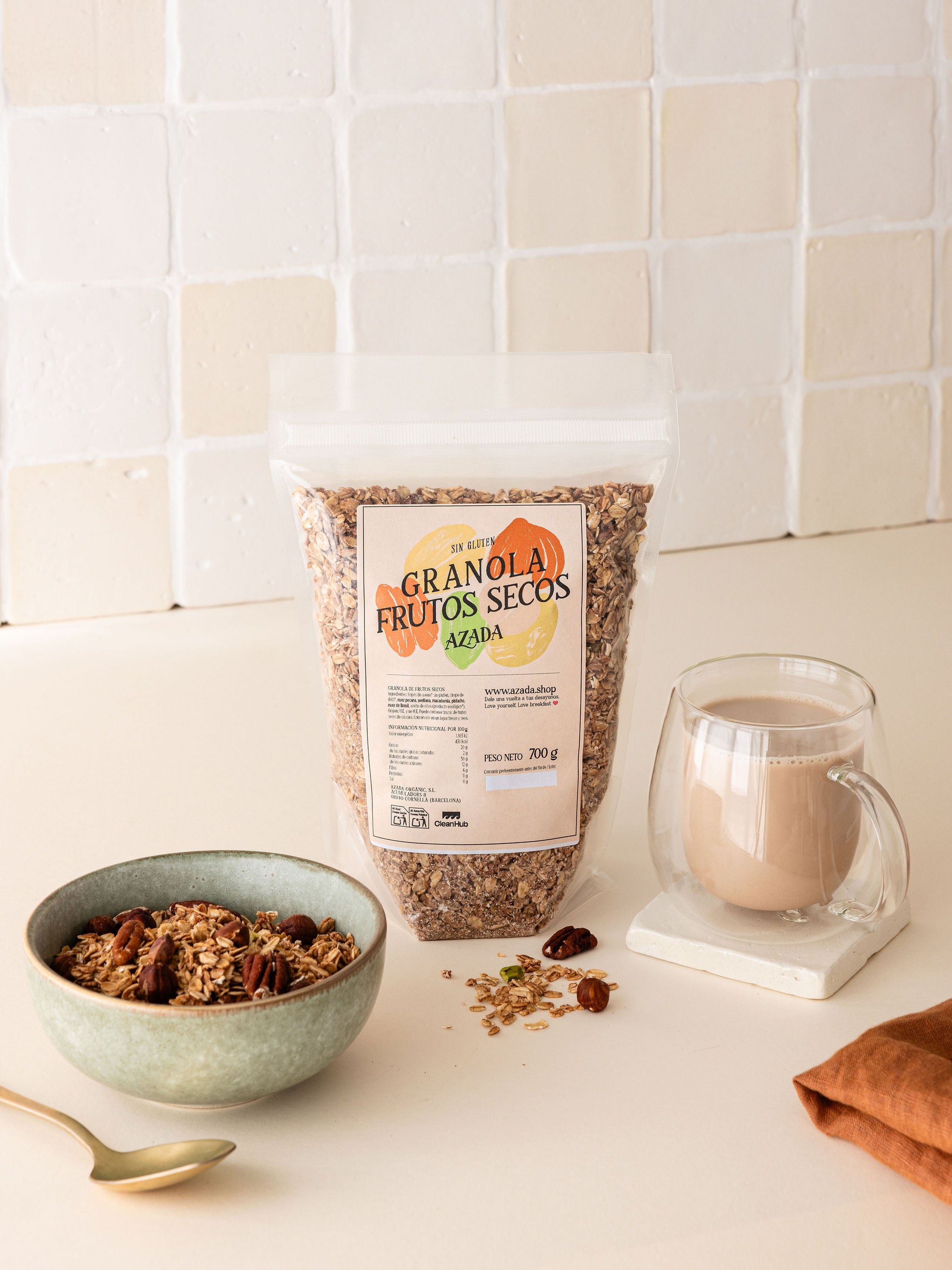 Glutenfreies Granola mit Nüssen