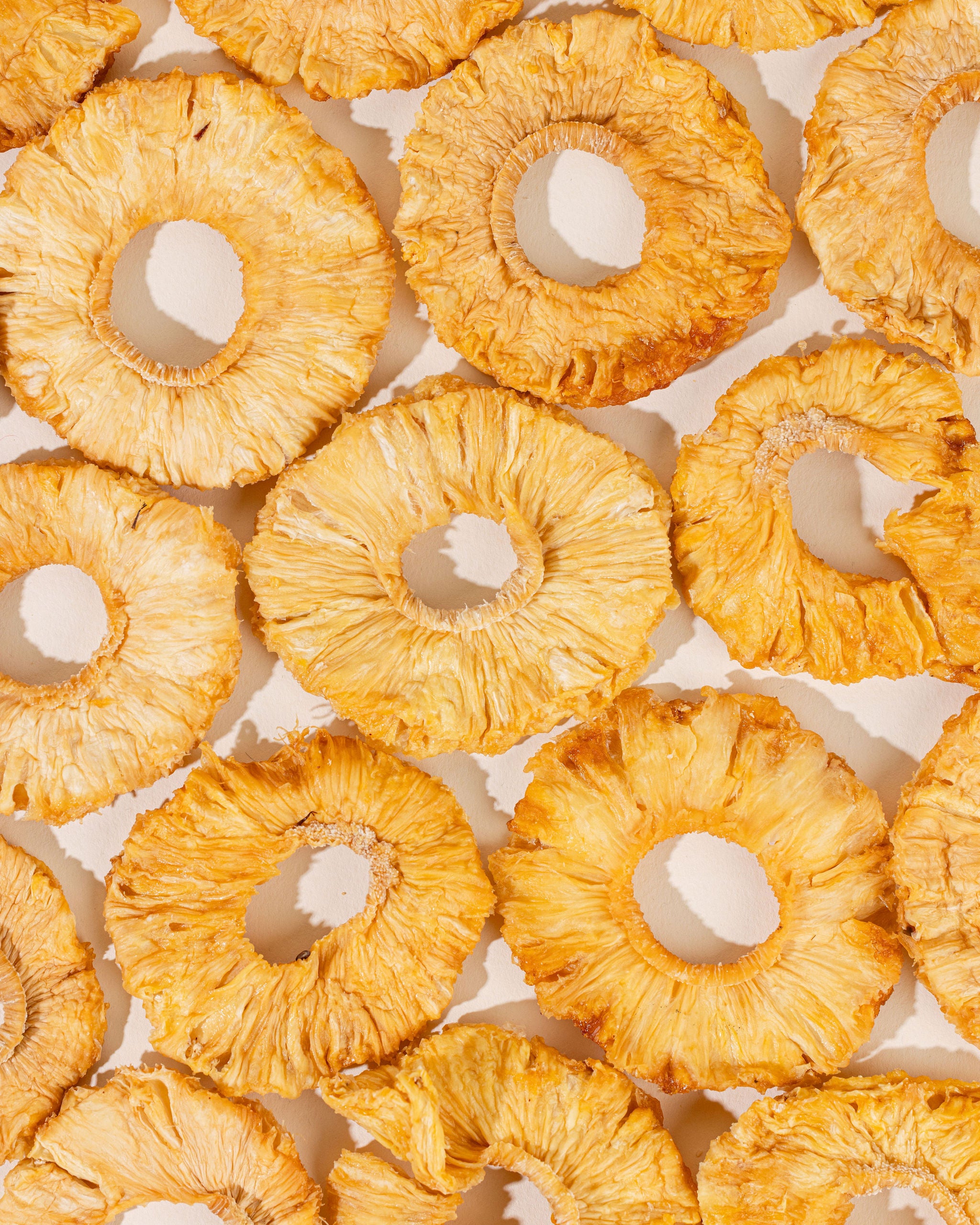 Organic dehydrated pineapple