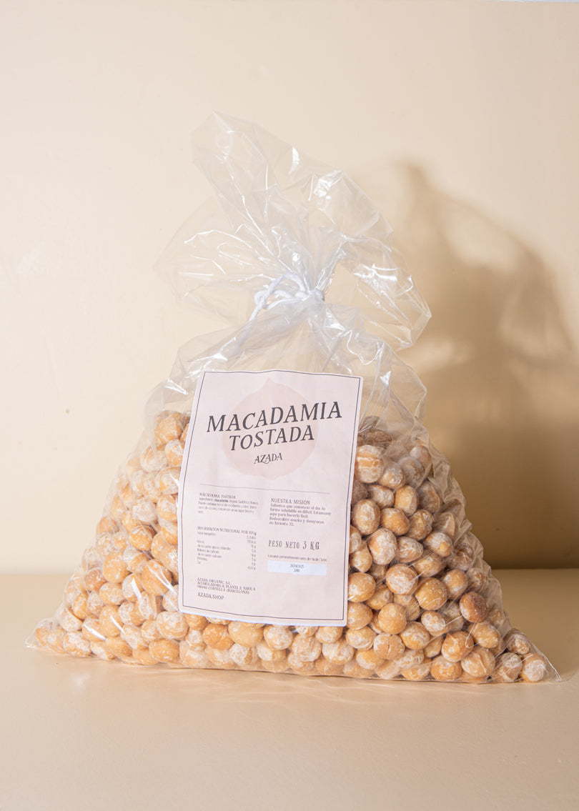 Roasted macadamia